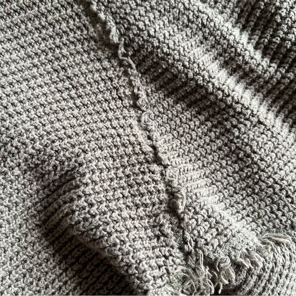 GUC Free People Moonshine V Oversized Cold Shoulder Sweater | Sz M | Olive Green - Picture 6 of 8